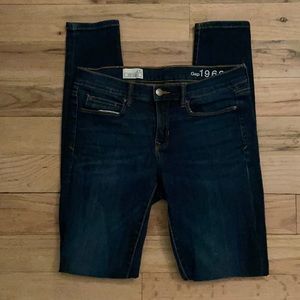 Gap skinny jeans 27Tall